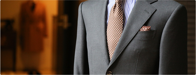 Custom-fit blazer with fine stitching details